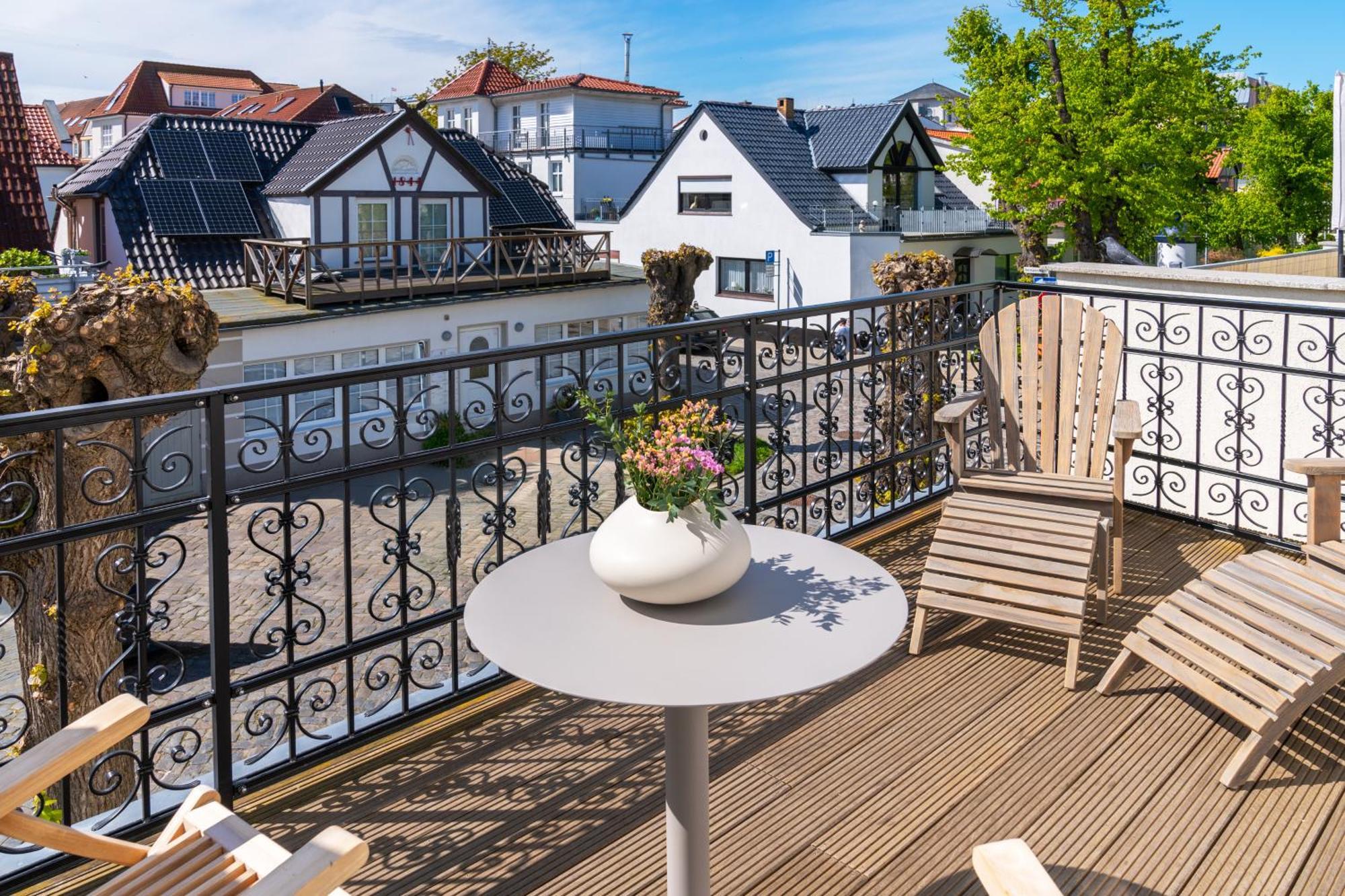 Kapitaenshaus Friedrich Franz - Premium Apartments 200 Meter Vom Strand Und Alten Strom Rostock Kültér fotó