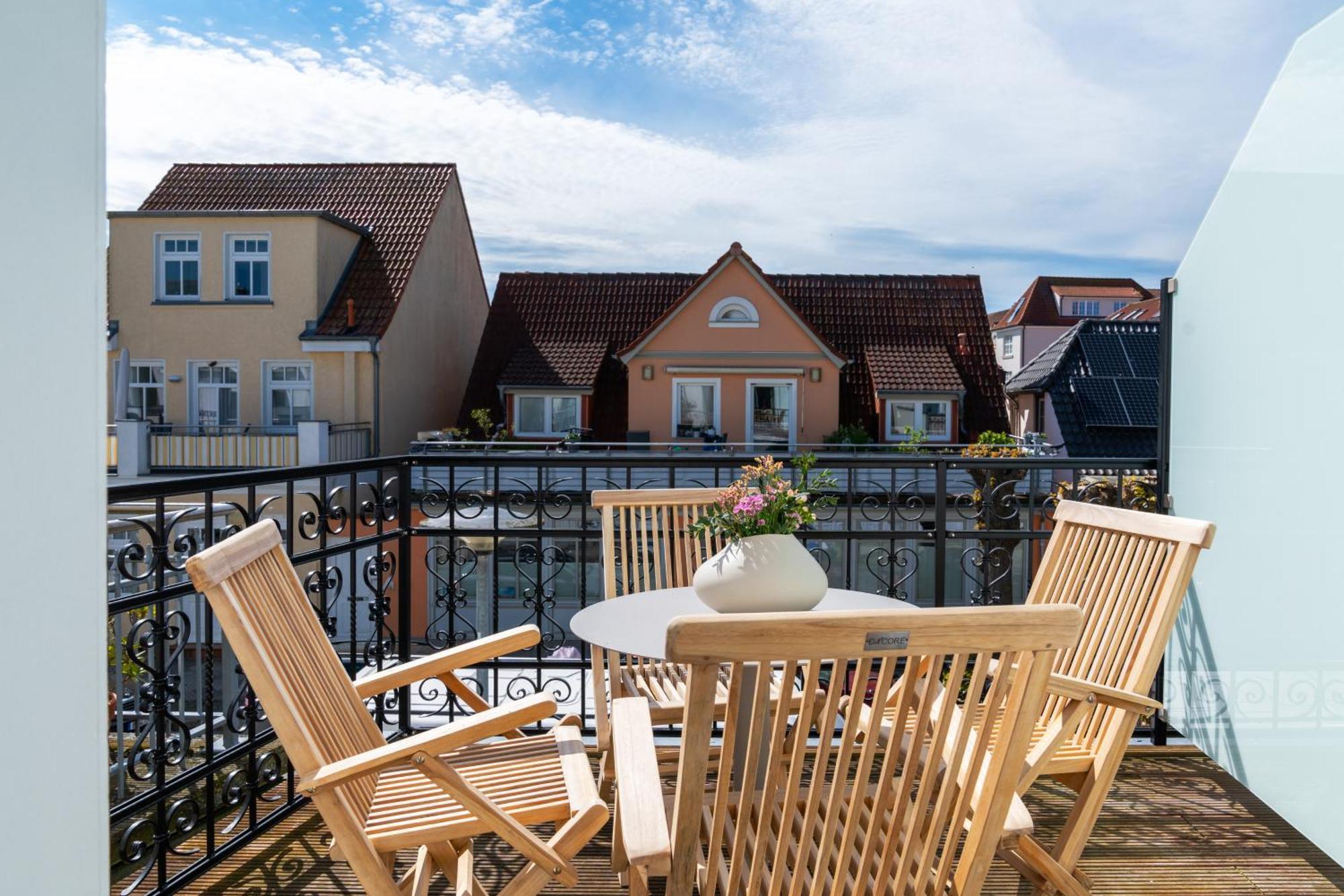 Kapitaenshaus Friedrich Franz - Premium Apartments 200 Meter Vom Strand Und Alten Strom Rostock Szoba fotó
